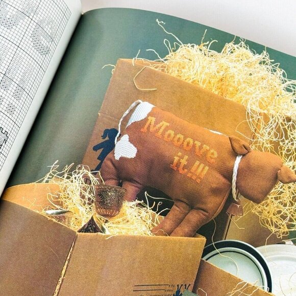 Greetings In Cross Stitch The Vanessa-Ann Collection 1988 Hardcover book 🧵 - Picture 6 of 7